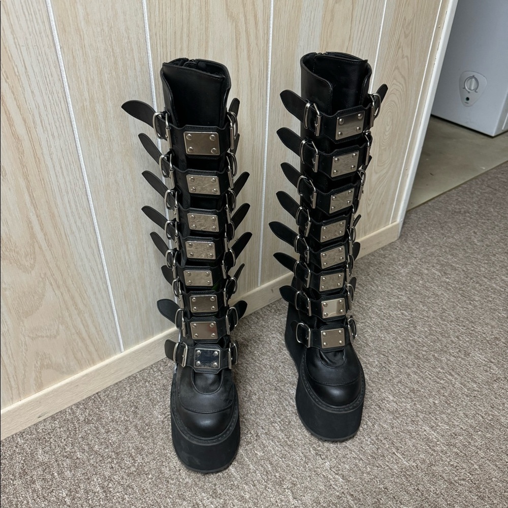 For Trade Demonia Swing-815 Boots Need Bigger Size - image 5